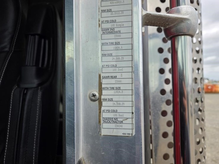 2012-kenworth-t800-image-65