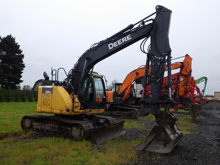 deere-135g-image-2