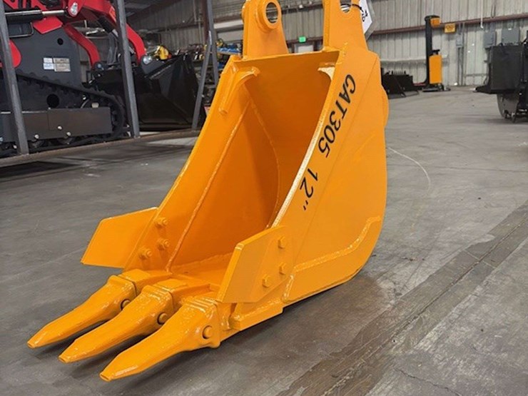 caterpillar-305-image-1