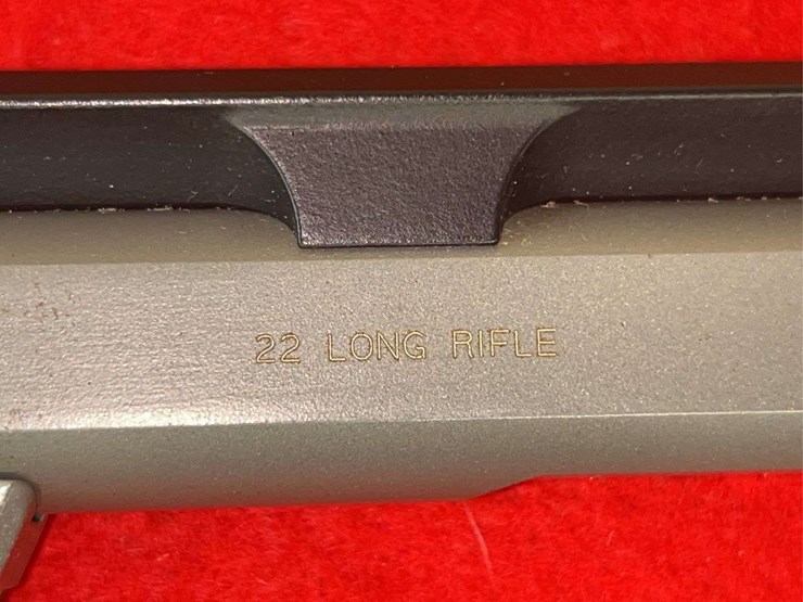 smith-&-wesson-model-22s-semi-auto-pistol-.22-lr-image-20