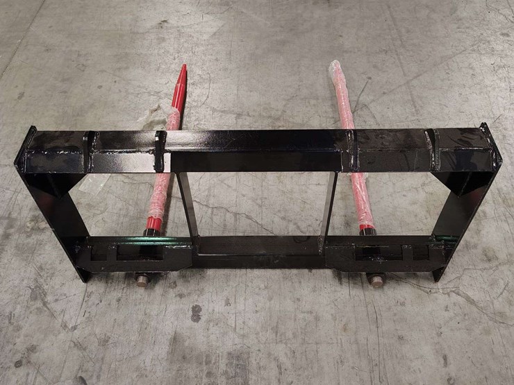 skid-steer-bale-spear-(new/unused)-image-2