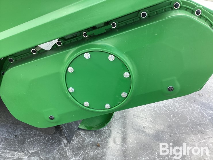 2023-john-deere-c12f-image-10