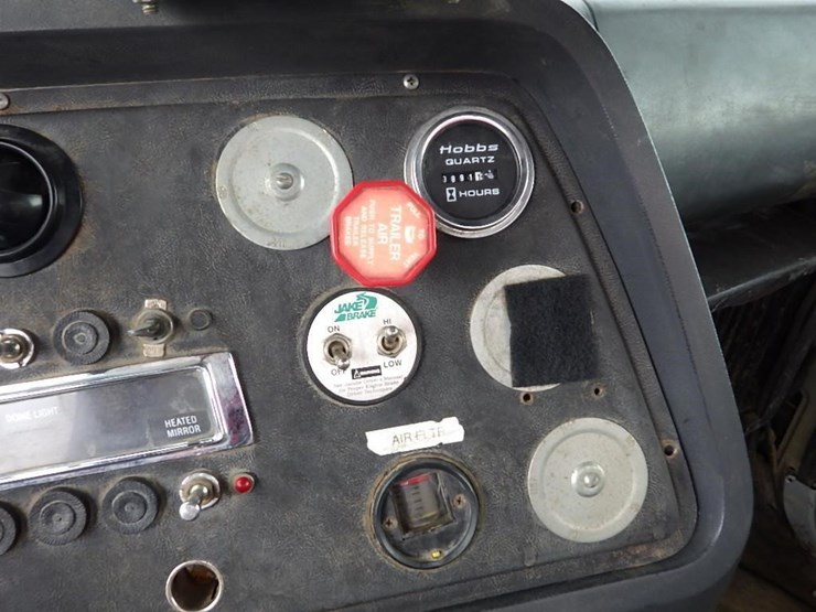 1988-ford-lt9000-image-59