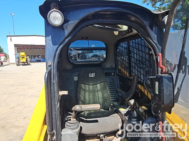 2019-caterpillar-259d-image-24