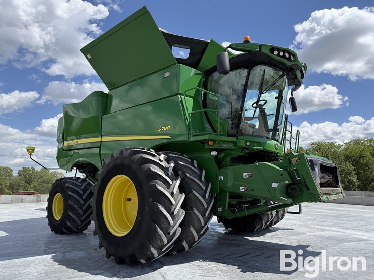 2019-john-deere-s780-image-3