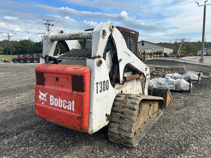 bobcat-t300-image-4
