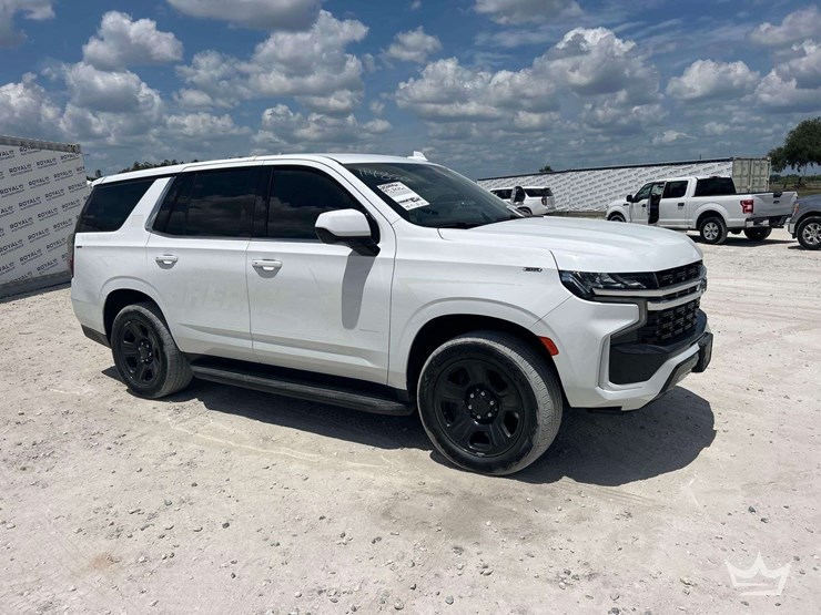 2022-chevrolet-tahoe-image-2