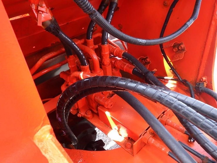 kubota-r420st-wheel-loader-image-16
