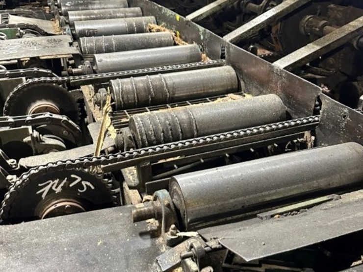 24inch-x-40ft-roll-case-with-3-arm-pop-up-sweep,-chains-only-on-sweep,-does-not-include-sprockets-as-image-1