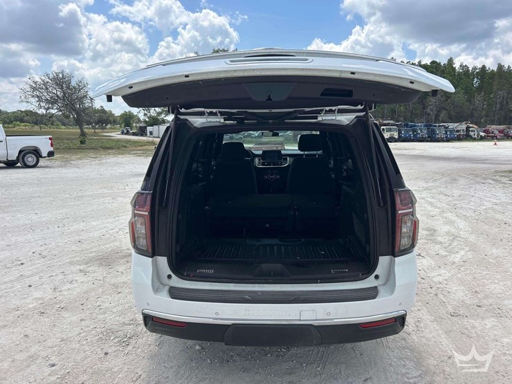 2023-chevrolet-tahoe-image-20