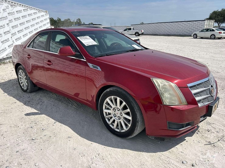2010-cadillac-cts-sedan-image-4