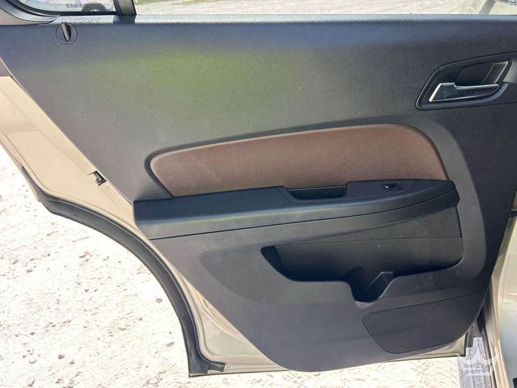2014-chevrolet-equinox-image-21