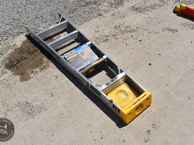 werner-step-ladder-44953-image-2