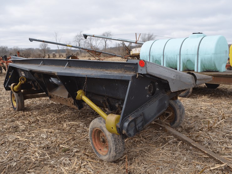 6-row-corn-head-with-wagon-gear-for-transport-image-4