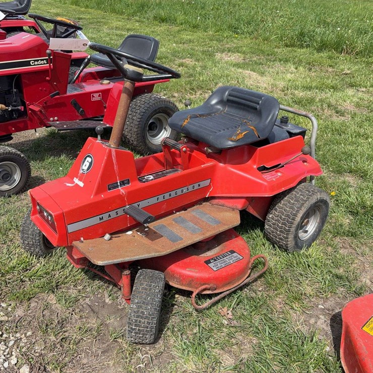 Massey-Ferguson 6