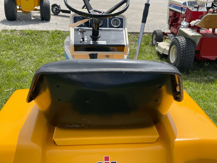 1975-international-cub-image-22