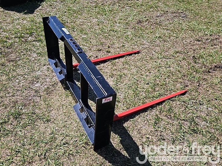 unused-bale-spear-to-suit-skidsteer-image-3