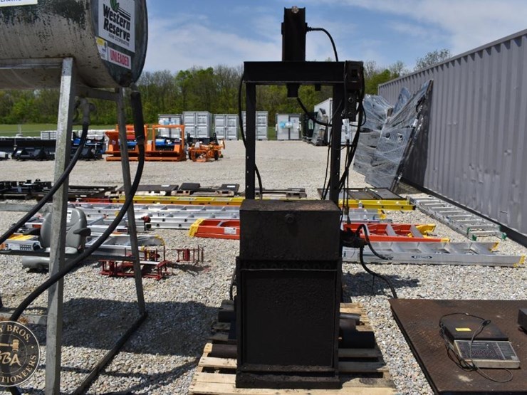hydraulic-press-45504-image-1