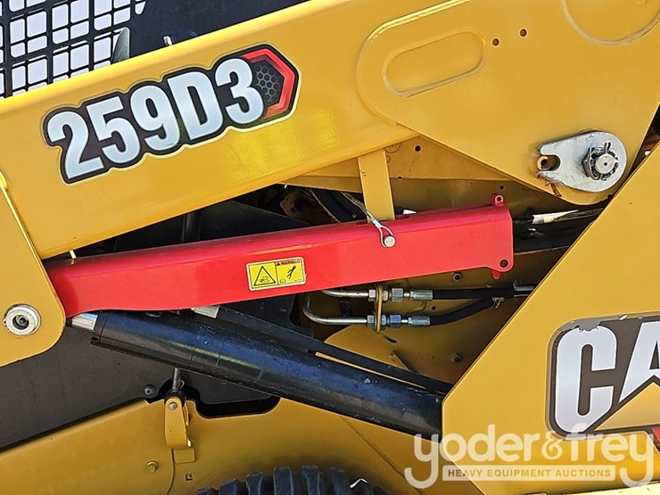 2023-caterpillar-259d3-image-21