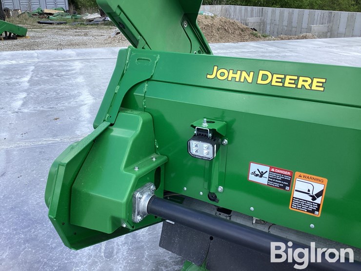 2023-john-deere-c12f-image-18
