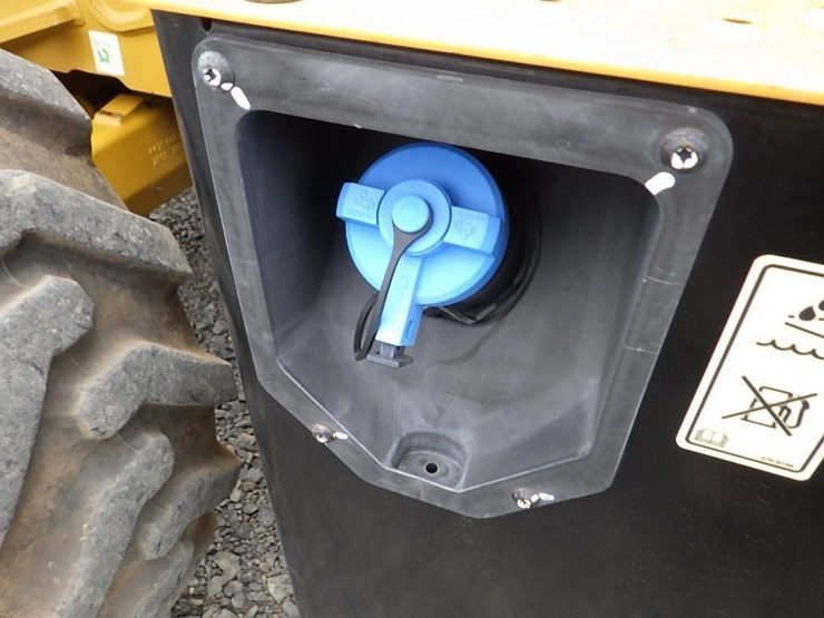 2023-caterpillar-420-xe-image-28