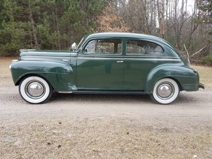 1941-plymouth-drivable,-new-gas-tank,-seats-re-upholstered,-paint-is-ok,-5-speed-manual,-re-chromed-bumpers,-extra-parts-image-3