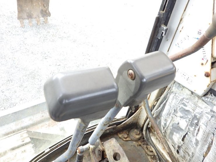 kobelco-hydraulic-excavator-image-43