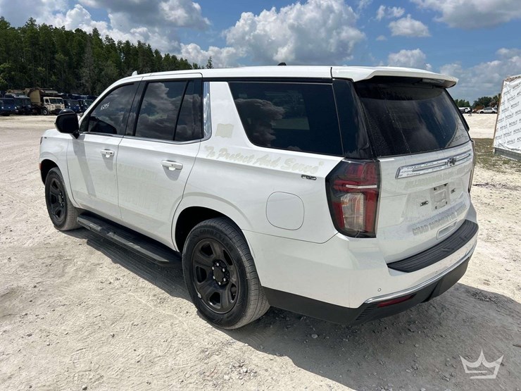 2023-chevrolet-tahoe-image-4