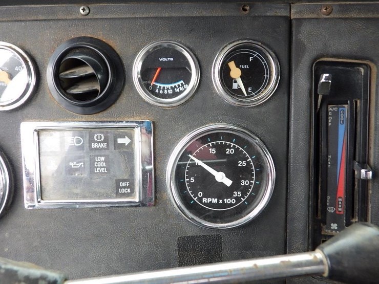 1988-ford-lt9000-image-57