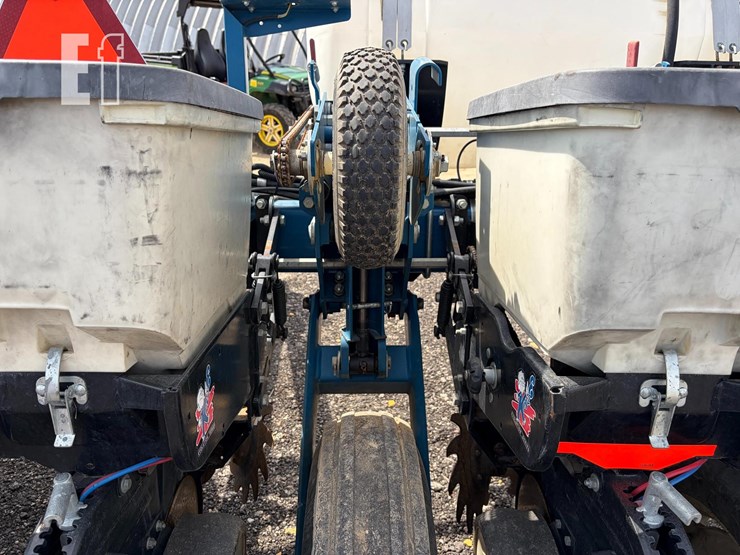 2008-kinze-3000-image-12