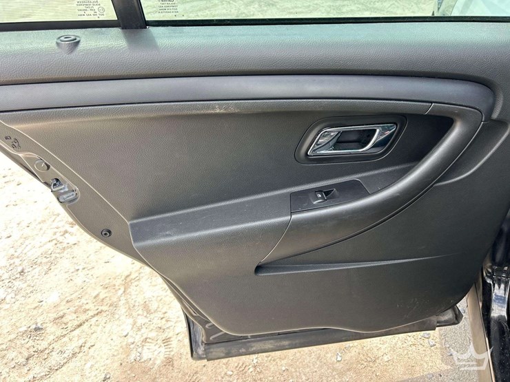 2018-ford-taurus-sedan.-image-21