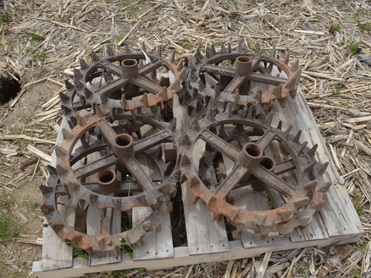 2-inch-hole-crowfoot-packer-wheels-image-2