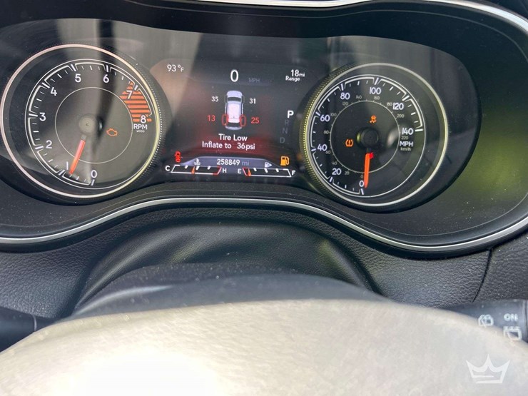 2019-jeep-cherokee-image-13
