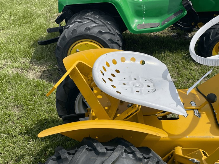 massey-ferguson-executive-image-34