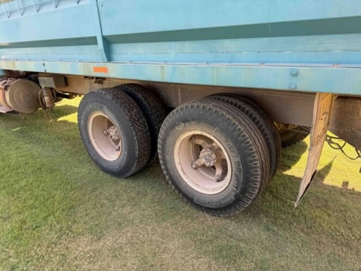 1974-international-durastar-4200-image-17