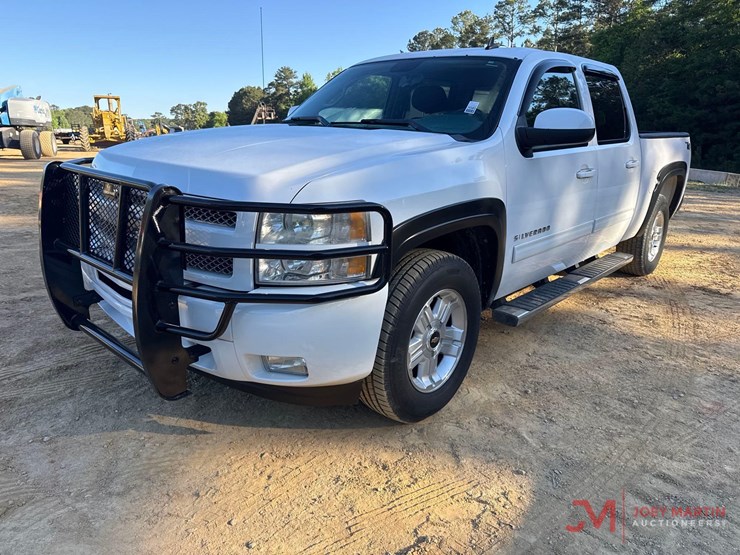 2011-chevrolet-silverado-1500-image-6