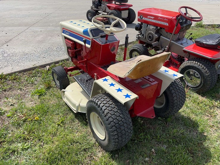 1975-cub-cadet-76-“spirit-of-‘76”-image-3