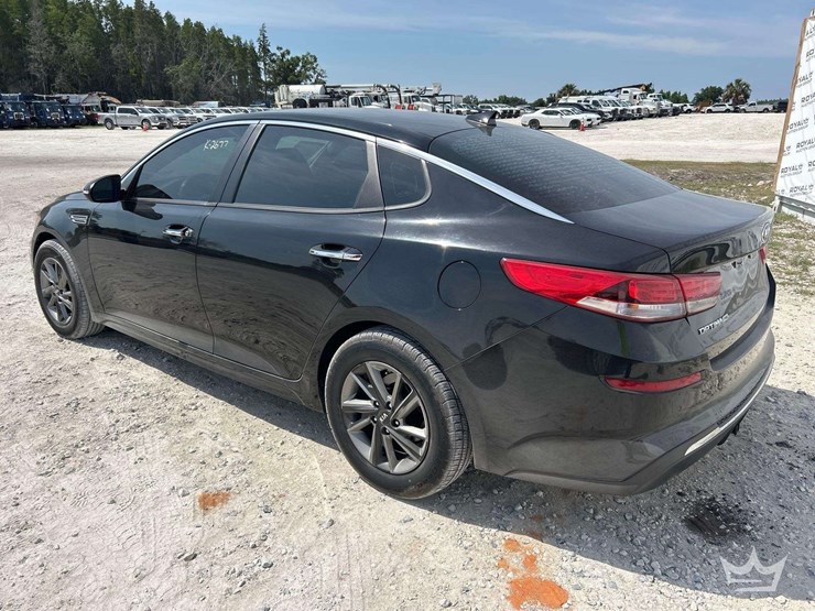 2019-kia-optima-sedan-image-4