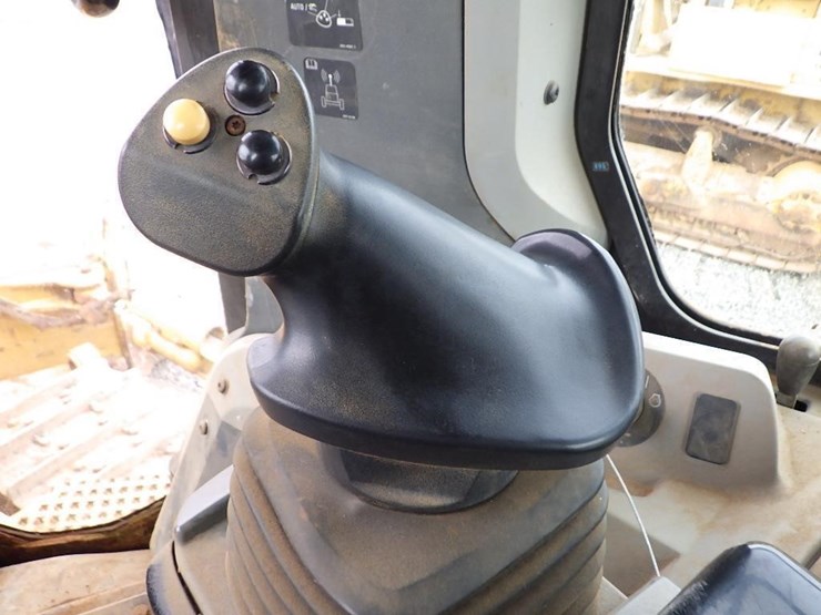 2011-caterpillar-d7e-image-37