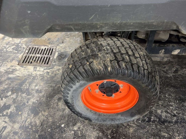2011-bobcat-3200-image-13