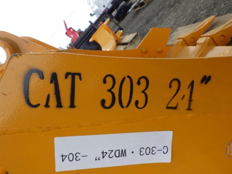 caterpillar-303-image-5