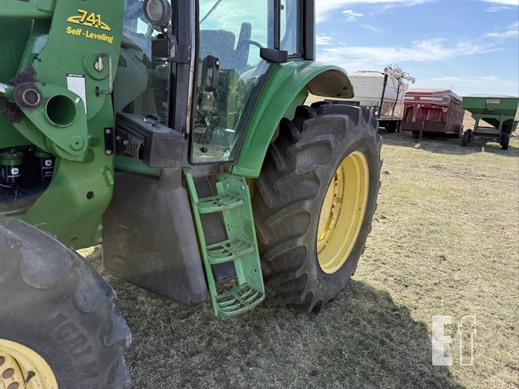 2005-john-deere-7420-image-10