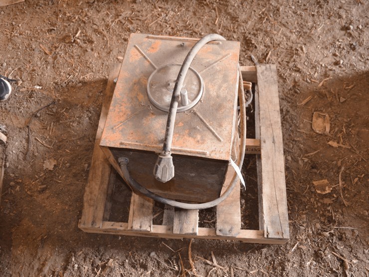 airco-arc-welder-image-2