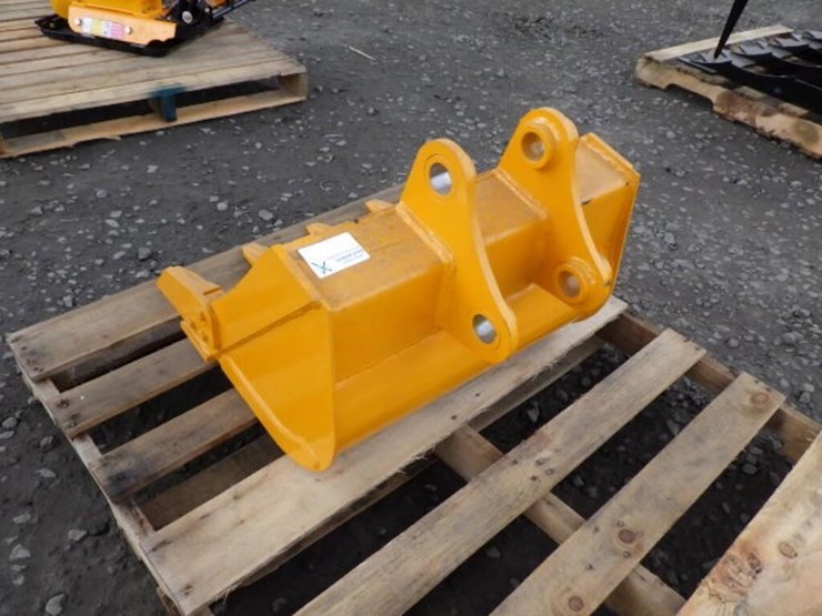 caterpillar-303-image-2