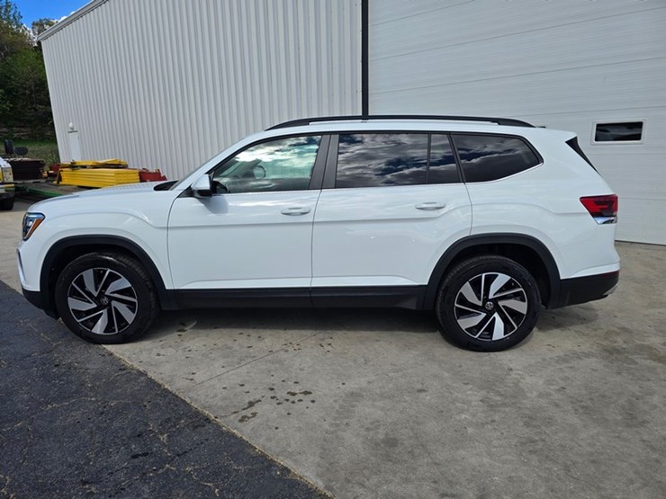 #416-•-2024-volkswagon-atlas-se-crossover-suv-image-2