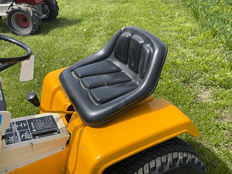 1975-international-cub-image-16