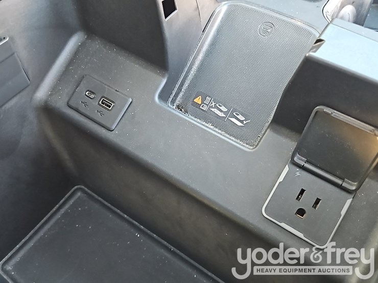 2022-chevrolet-silverado-1500-image-40
