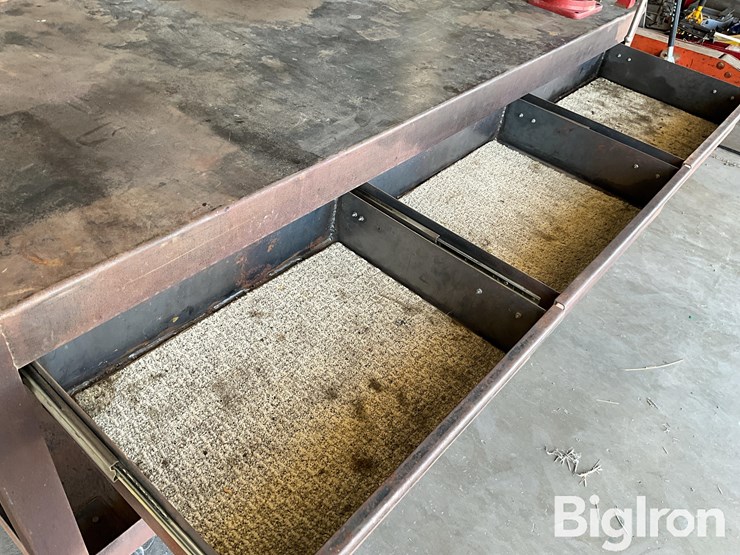 40”x88”-rolling-work/storage-bench-image-13