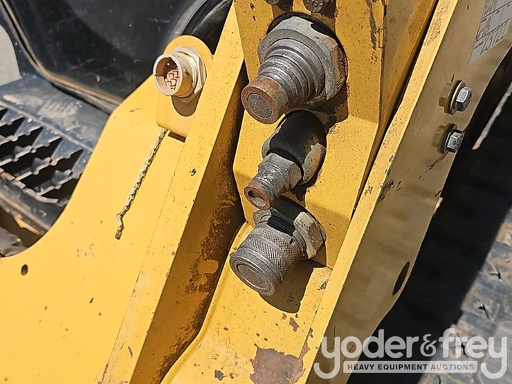 2019-caterpillar-259d-image-18