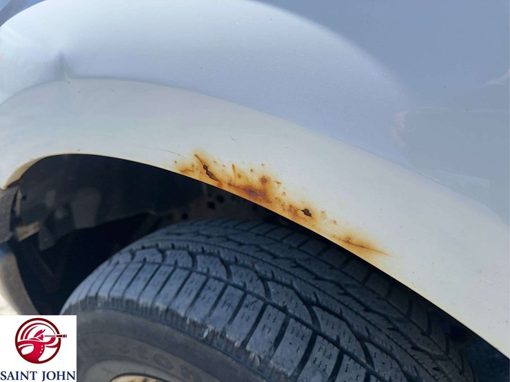 2013-ford-f150-xl-image-19